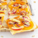 Herbstflammkuchen mit Apfel und Kürbis